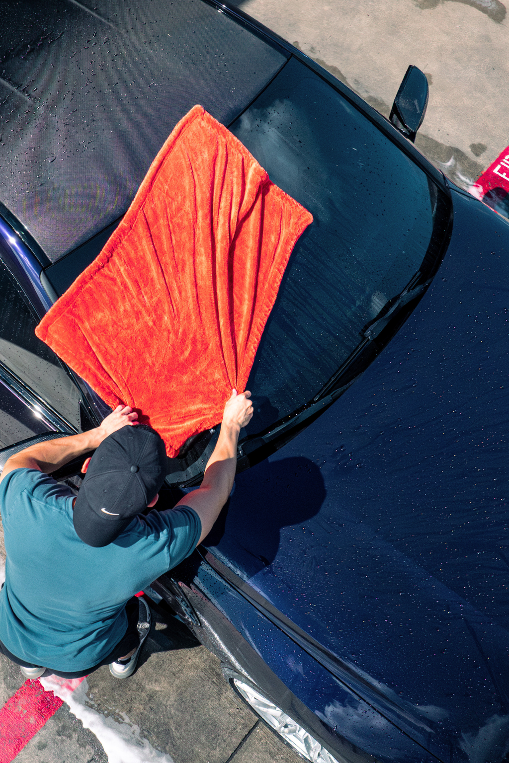BLACKLINE TWISTED-LOOP DRYING TOWEL — additional product photo