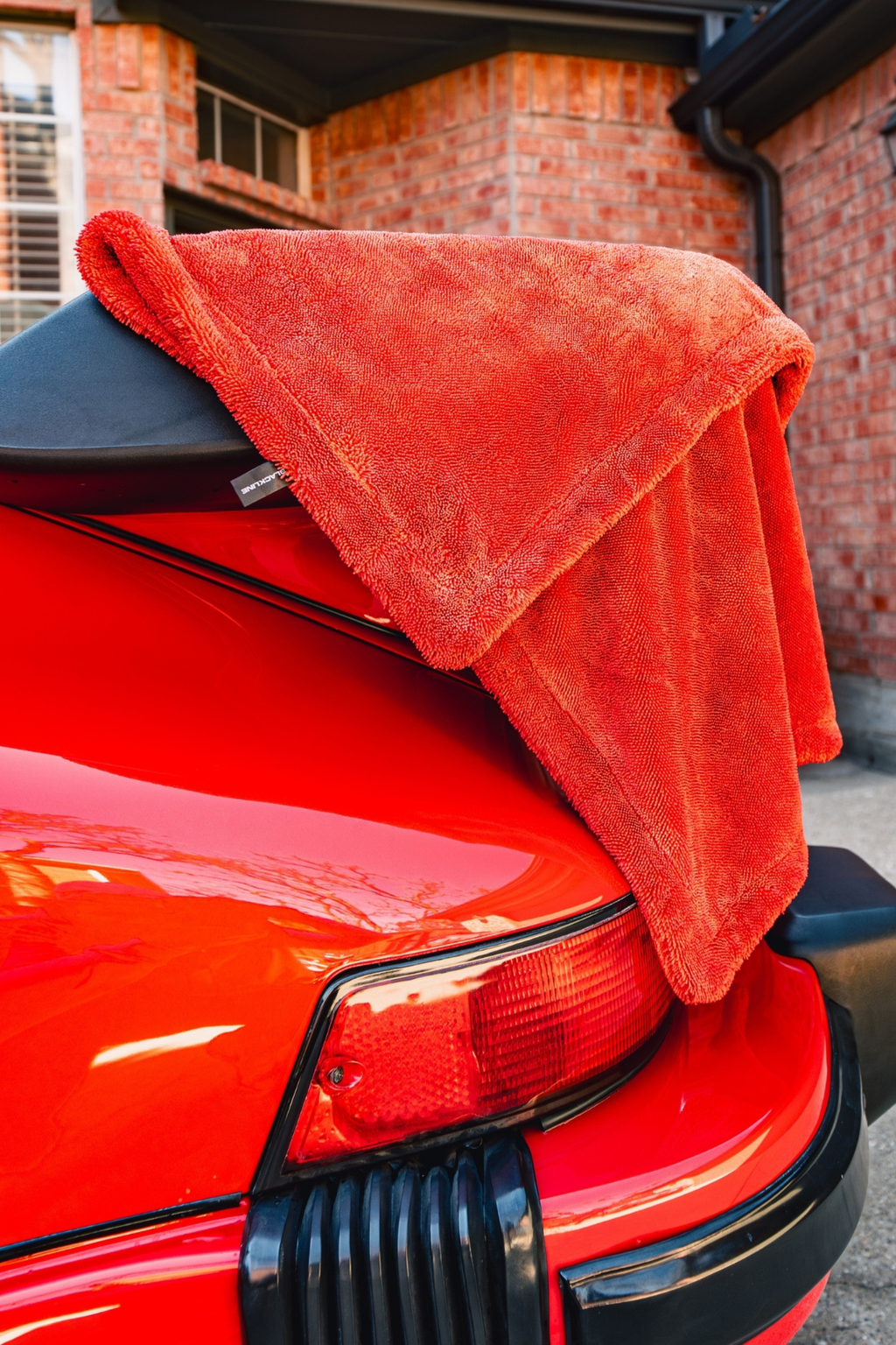 BLACKLINE TWISTED-LOOP DRYING TOWEL — additional product photo