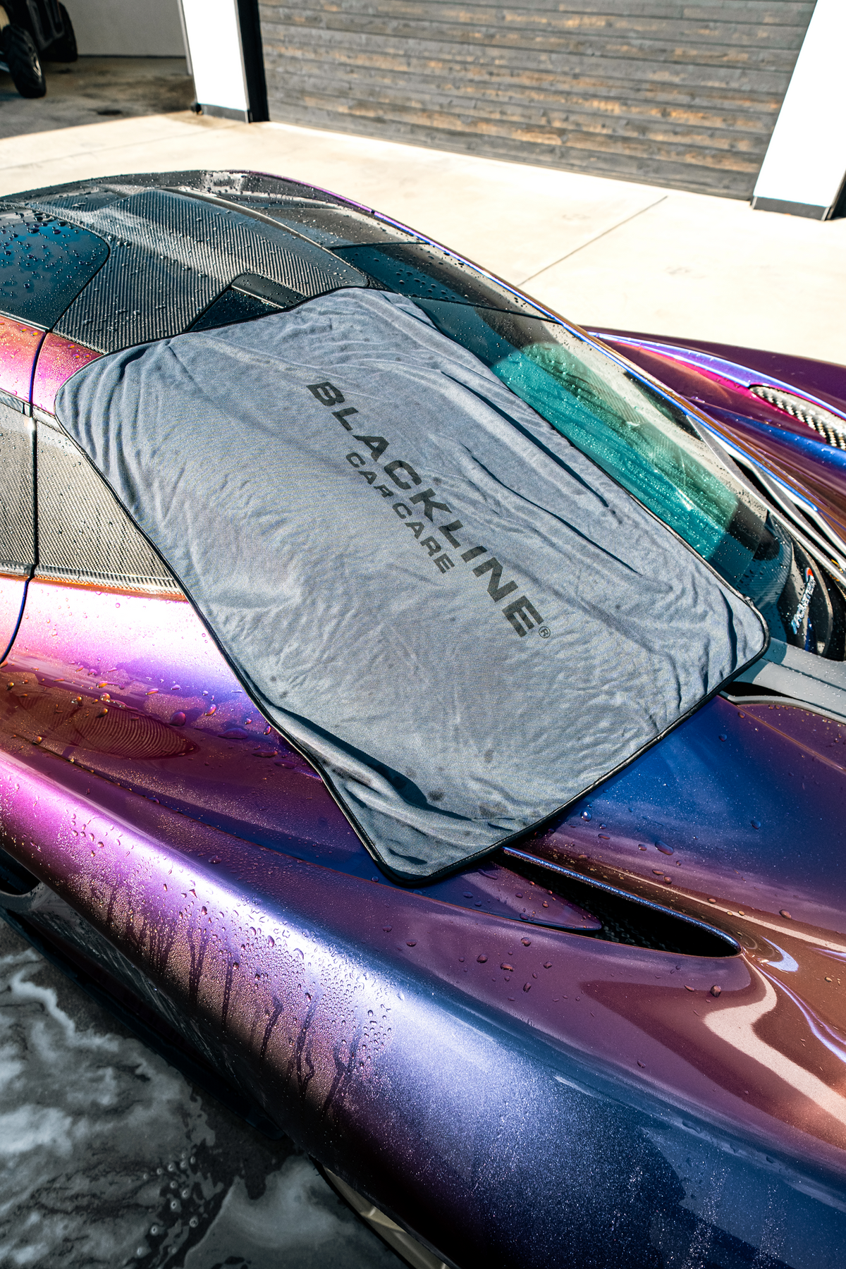 BLACKLINE SLIM TWISTED-LOOP DRYING TOWEL — additional product view