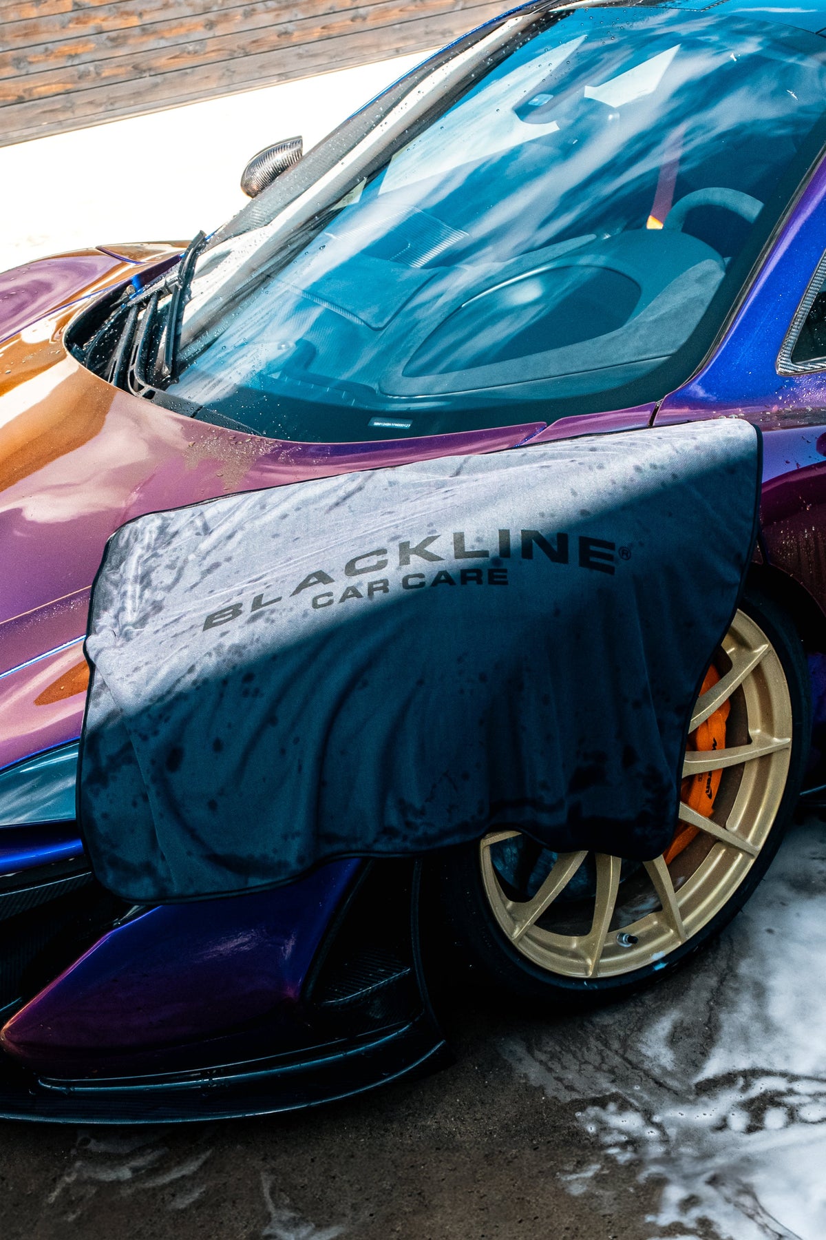 BLACKLINE SLIM TWISTED-LOOP DRYING TOWEL — additional product view