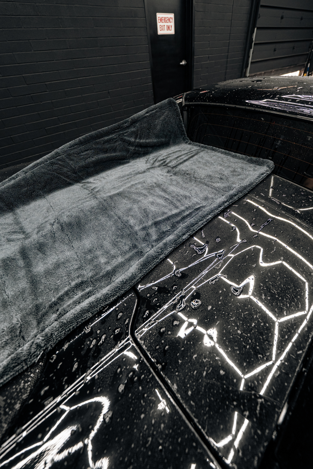 BLACKLINE TWISTED-LOOP DRYING TOWEL — additional product view