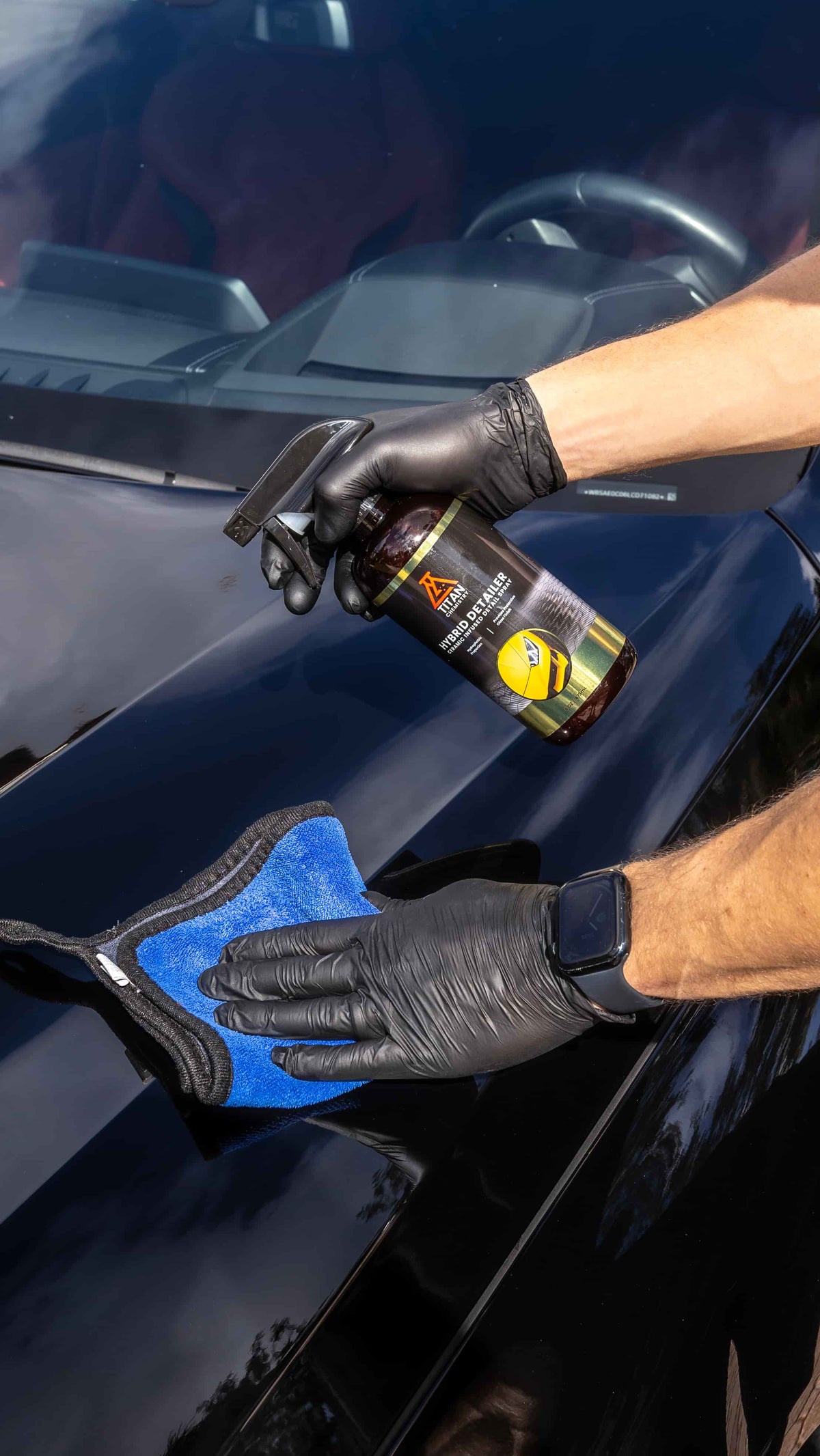 Hybrid Detailer - Ceramic Infused Detail Spray — close-up product detail